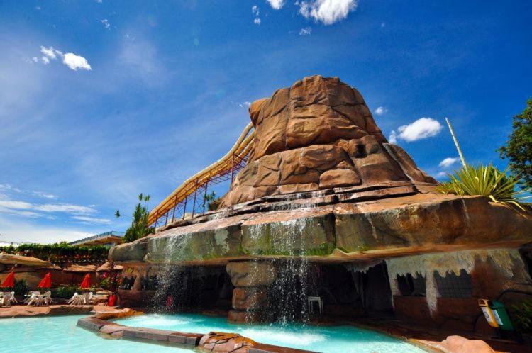Hotel Piazza Diroma Acqua Park Caldas Novas Exterior foto