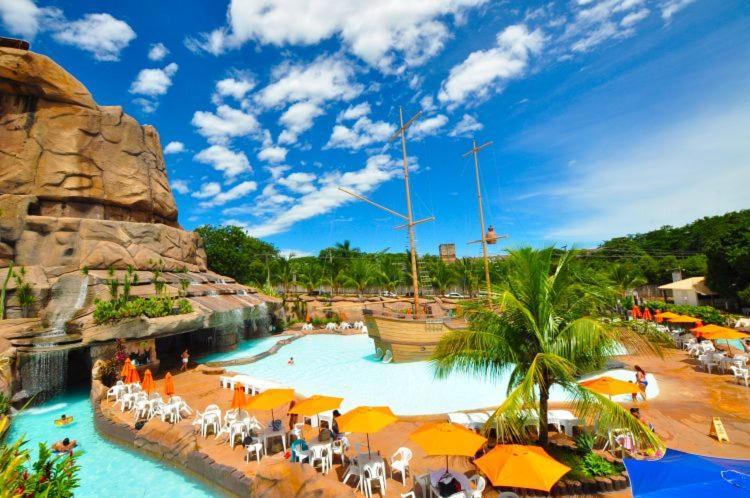 Hotel Piazza Diroma Acqua Park Caldas Novas Exterior foto